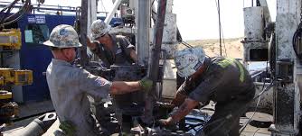 operator pelantar minyak