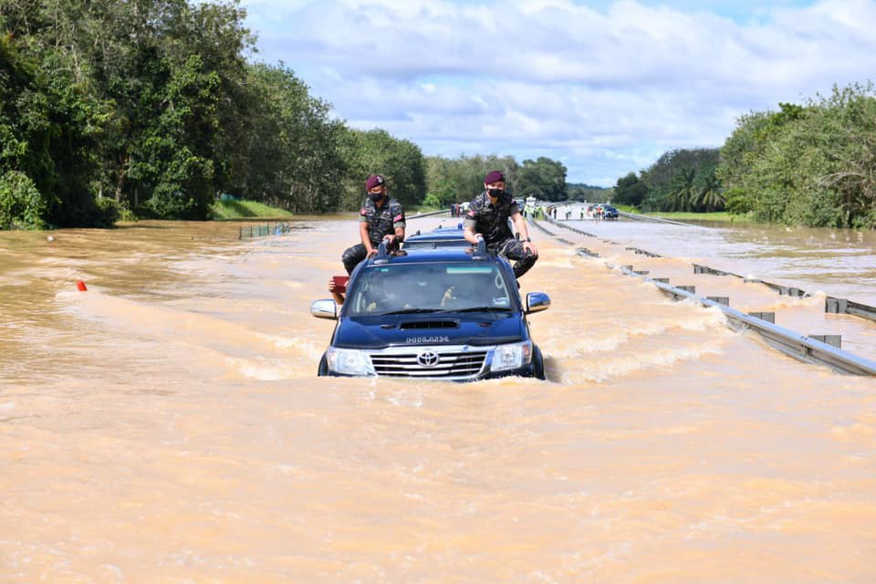 Dokumen Penting JPJ Rosak / Hilang Akibat Banjir Boleh Diganti Secara Percuma Sahaja
