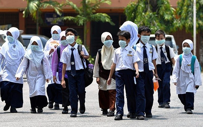 Pembukaan Sekolah Ditunda! Ibu Bapa Boleh Beli Baju Sekolah, Kasut & Peralatan Lain Disini